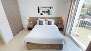 6 Schlafzimmer, Bügeleisen/Bügelbrett, Internetzugang, Bettwäsche