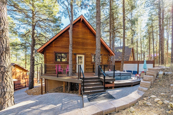 Entrance to the Cabin. Private 8 person hot tub and gas fire pit, dining table