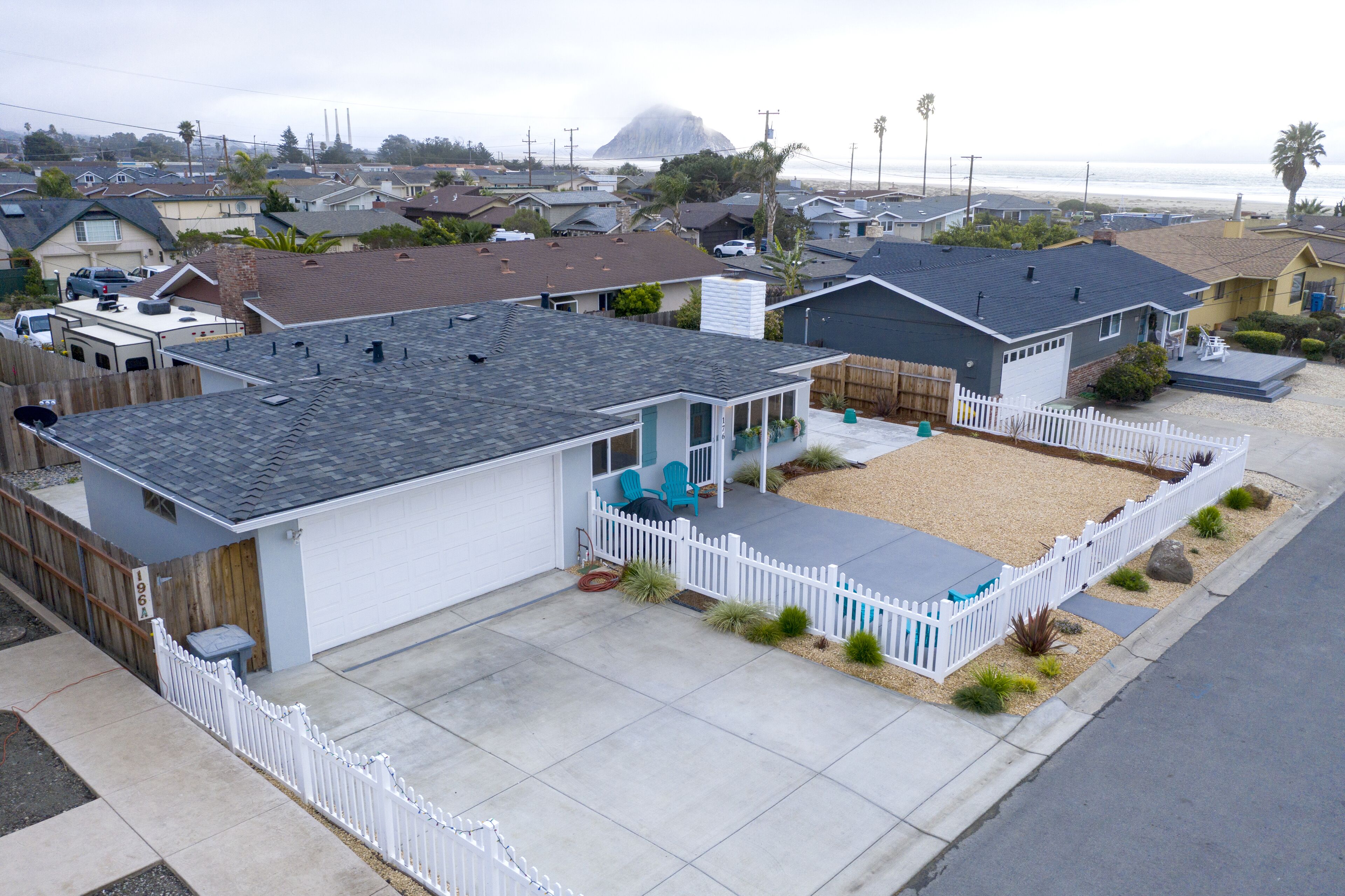 Pet Friendly! Modern and Classic Morro Bay Beach Home Recently Remodeled