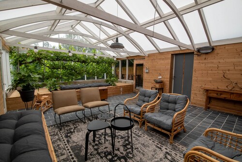 Lovely, original home with large garden in the centre of Merksplas.  