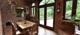 Lovely, original home with large garden in the centre of Merksplas.