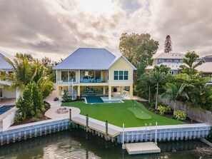 Exterior - Yellowfin Inn: Luxury canal-front, pool home on Anna Maria Island (Anna Maria)