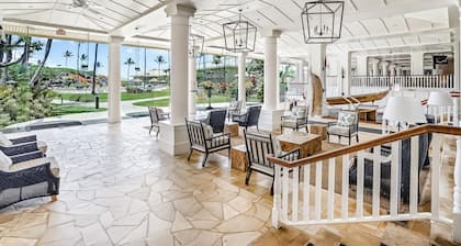 Renovated Condo in an Oceanfront Complex with AC, Lanai, and Pool/Hot Tub Access