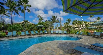 Renovated Condo in an Oceanfront Complex with AC, Lanai, and Pool
