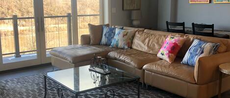 TV connectée, cheminée