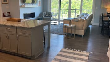 智能電視、壁爐