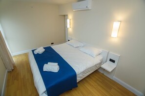 2 makuuhuonetta, silitysrauta/-lauta, Wi-Fi, vuodevaatteet
