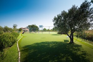Sport court - Villa Ambienta with Heated Pool (Krnica)