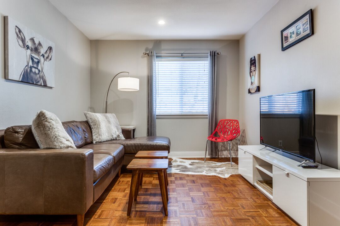 Totally Austin - Nice 2/1 Remodeled Home with Google Fiber - near SOCO/Downtown