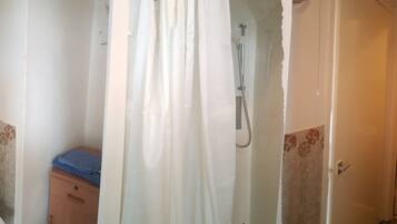 apartman | Fürdőszoba | Zuhanyzó