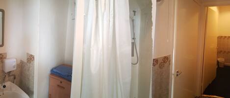 Apartment | Bathroom | Shower