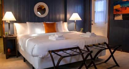 Fenced-In Yard & Nice Patio! Capital State Heights