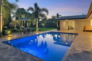Outdoor pool, a heated pool - Private Resort (Fort Lauderdale)