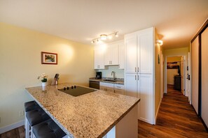 Fridge, microwave, oven, stovetop - Newly Remodeled--2 Minute Walk to Charley Young Beach--Maui Vista #1216 (Kihei)