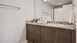 Hair dryer, towels - Cozy Waco Apartment with a Downtown View (Waco)
