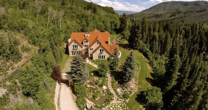 STONEHILL LODGE, SWIM, HIKE, SKI, LUXURY