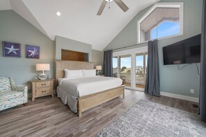 5 室のベッドルーム、WiFi (無料)、ベッドシーツ