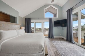5 bedrooms, free WiFi, bed sheets