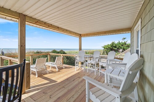 "After Dune Delight" oceanfront, 7 bedroom 3 bathrooms