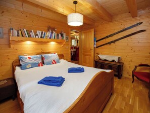 4 camere, culla da viaggio, Wi-Fi gratuito