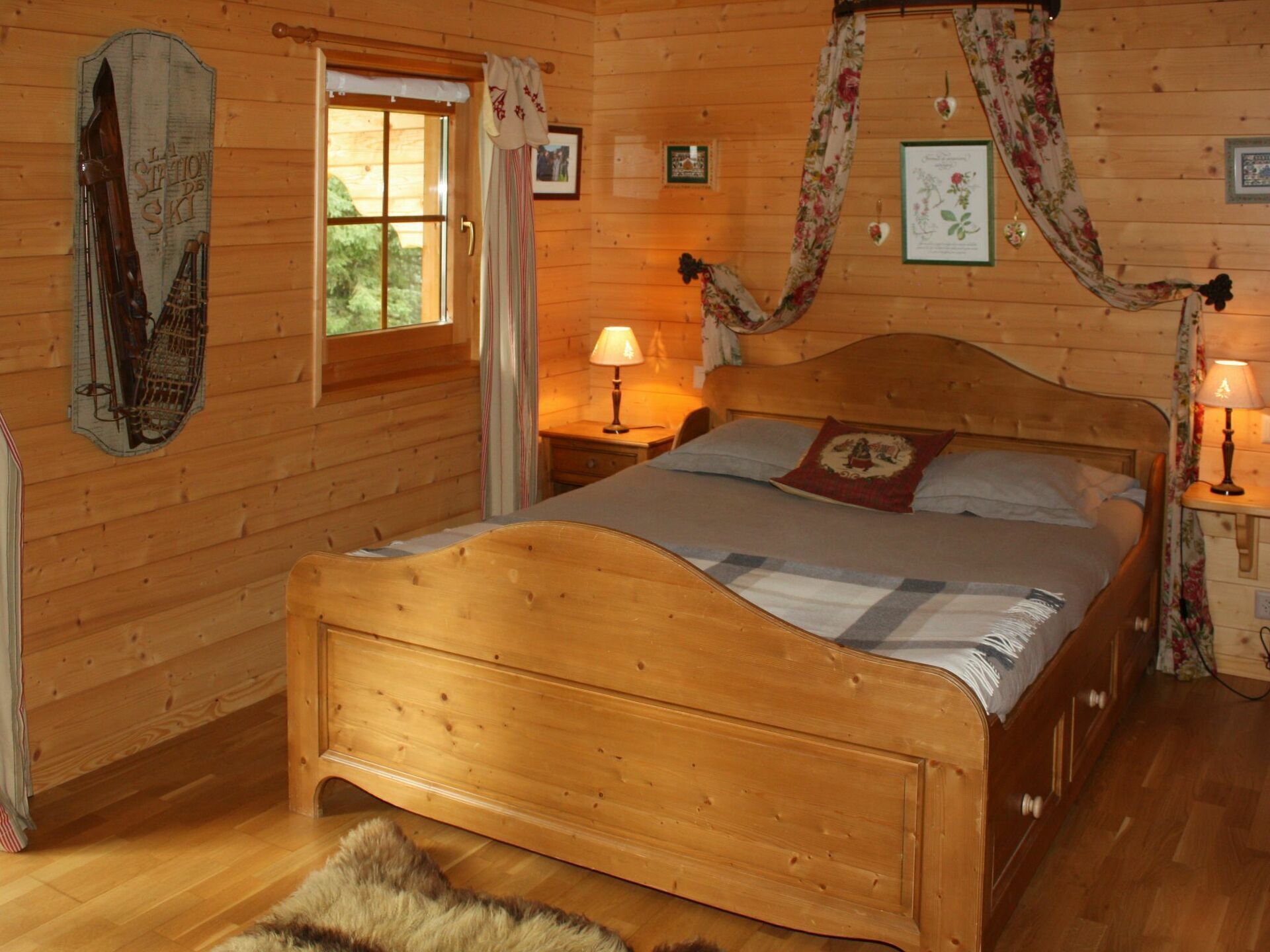 4 Schlafzimmer, Reisekinderbett, kostenloses WLAN