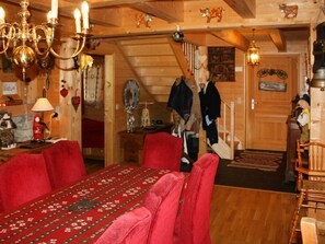 Interior - Stunning private villa for 10 guests with WIFI, TV, terrace and panoramic view (Les Diablerets)