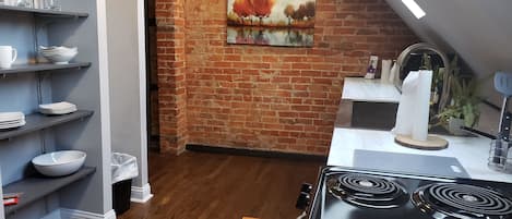 Refrigerador, microondas, horno, placa de cocina