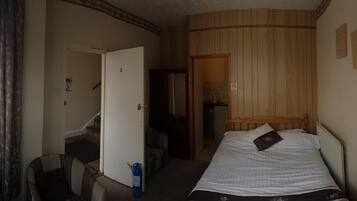 1 bedroom, iron/ironing board, WiFi, bed sheets