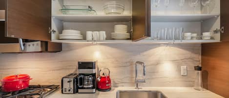 Fridge, microwave, oven, dishwasher