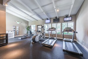 Fitness facility - Mod Mountain View 1BR w/ Pool, Gym, nr. Facebook & Apple by Blueground (Mountain View)