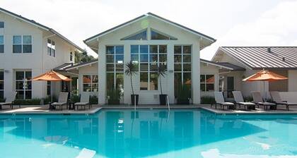 Sleek Cupertino 1BR w/ BBQ, Pool, Parking, walk to Shops, by Blueground