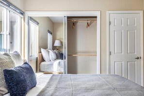 2 dormitorios, tabla de planchar con plancha, wifi y ropa de cama