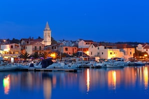 Marina - Pool Apartment Bakija 2, Pakoštane, Croatia (Pakoštane)