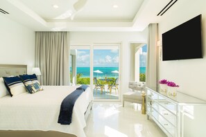 6 Schlafzimmer, Zimmersafe, Schreibtisch, Bügeleisen/Bügelbrett