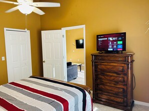 4 chambres, fer et planche à repasser, lit parapluie, Wi-Fi gratuit