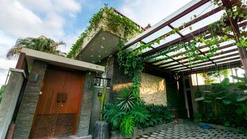 Bagian depan properti