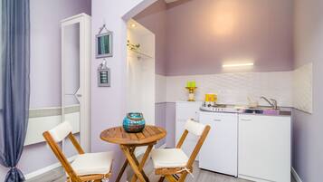Studio (Studio Apartment with City View) | Private kitchen | Fridge, microwave, stovetop, electric kettle