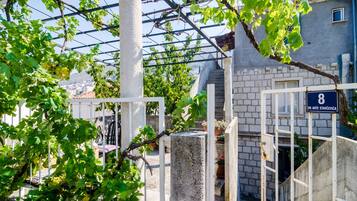 Studio (Studio Apartment with City View) | Exterior