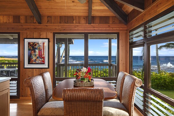 Dining - Hale Kahakai, Beautiful Haena Beachfront home! (Haena)