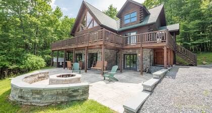 Tipsy Timber Lodge: Lake Access, Hot Tub, Dock Slip, 2 Fireplaces!