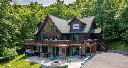 Mountain Lodge w/ Fire Pit, Games & Lake Fun