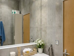 Bathtub