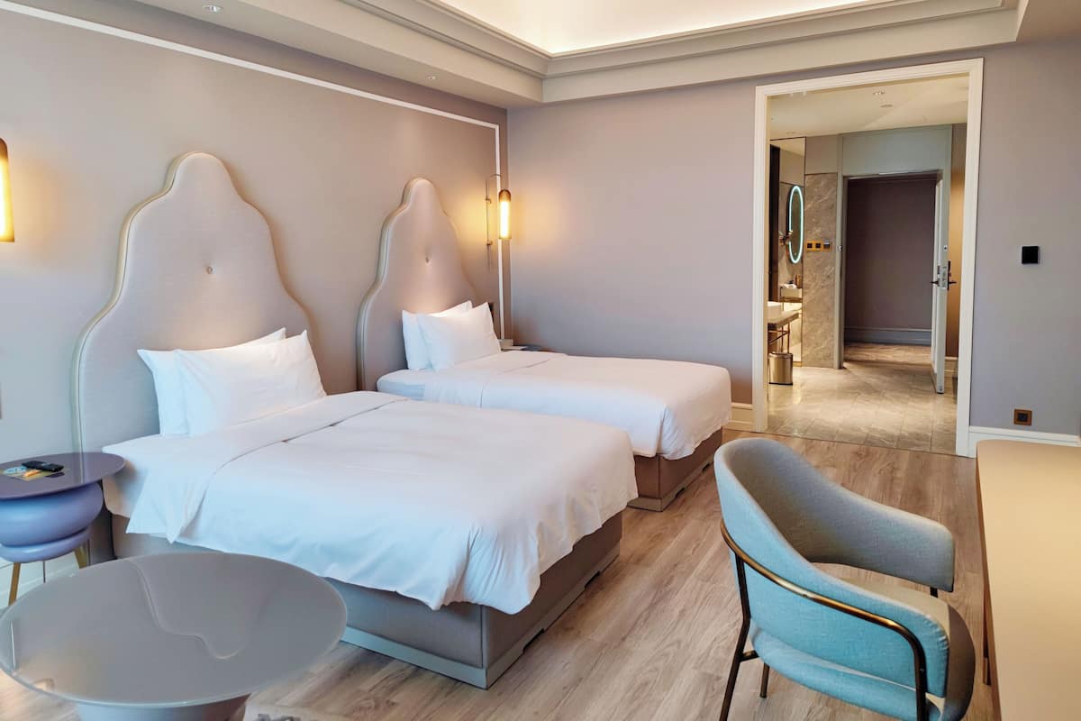 Deluxe Room, 2 Single Beds | Minibar, free WiFi