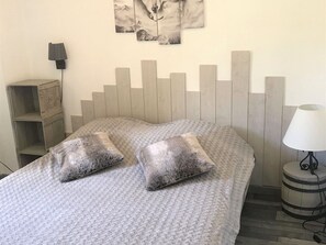 2 bedrooms