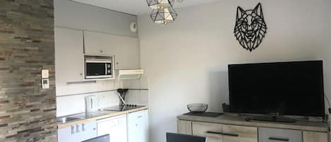 Fridge, microwave, dishwasher