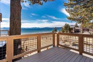 Property grounds - Tahoe Beachfront Retreat 2 -  Tahoe Lakefront Condo with Amazing Views, Minutes to Trails and Golf (Kings Beach)