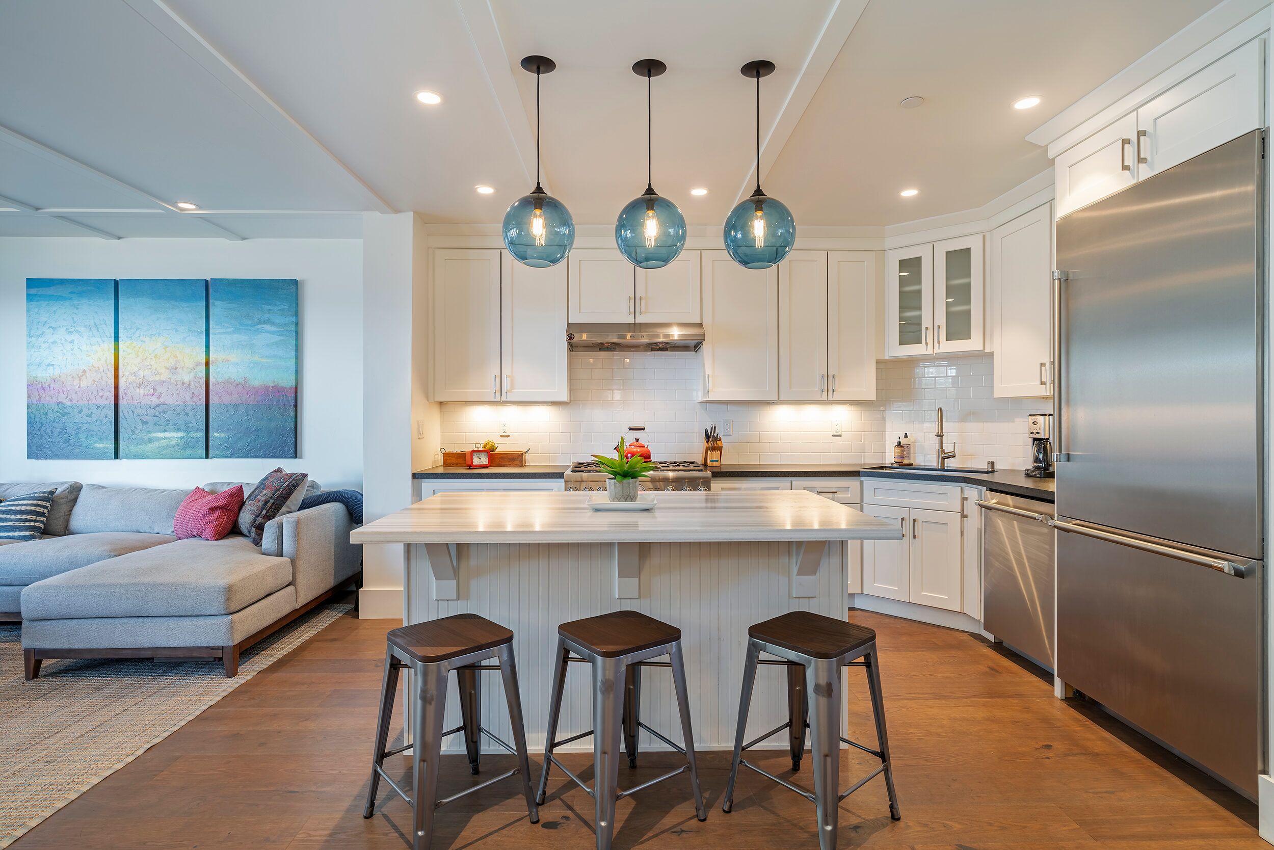 冰箱、微波炉、烤箱、炉灶