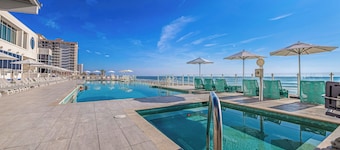 Daytona Grande Oceanfront Resort