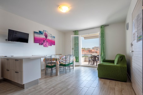 Interior. Apartment “Ligure” close to the Beach with A/C, Balcony & Terrace