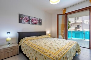 2 Schlafzimmer, Bügeleisen/Bügelbrett, Bettwäsche